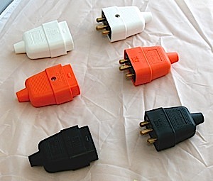 10 Amp White 3 Pin Connector 10 Amp White 3 Pin Connector